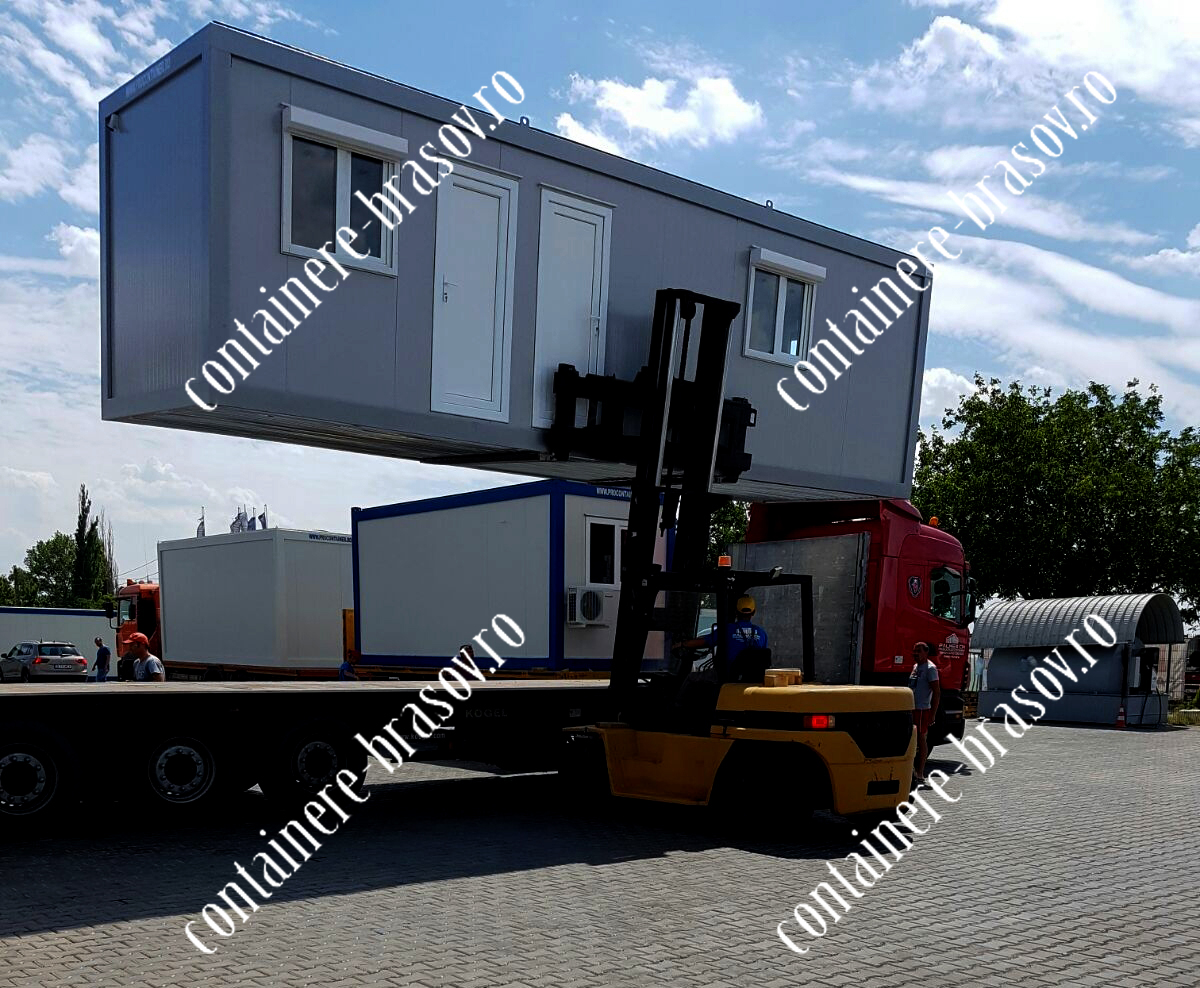 cat costa un container maritim Brasov