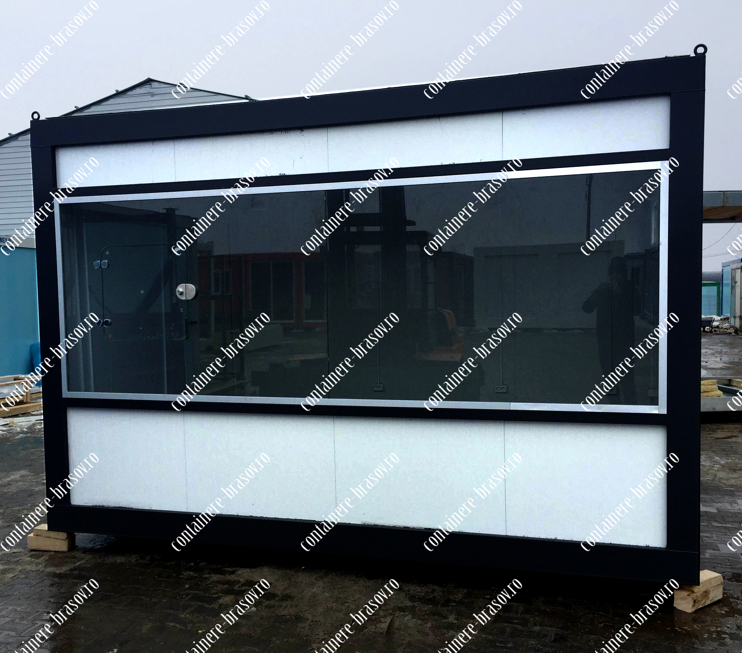 container casa pret Brasov